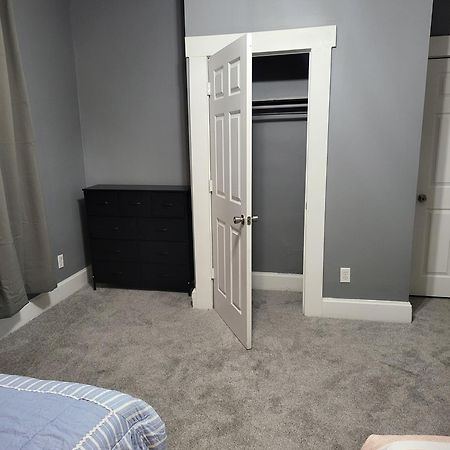 Guest Room With Two Double Beds In Columbus Oh, Airport Location Luaran gambar
